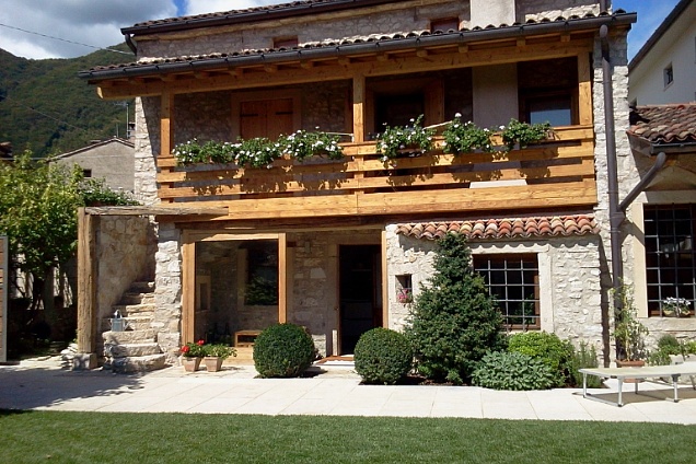 PAVIMENTI DI RECUPERO E MATERIALI PER RISTRUTTURAZIONI - 1