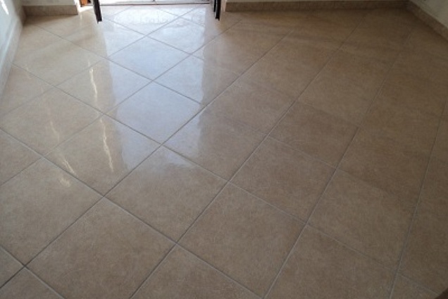 posa in opera pavimento 40x40 montato a rombo