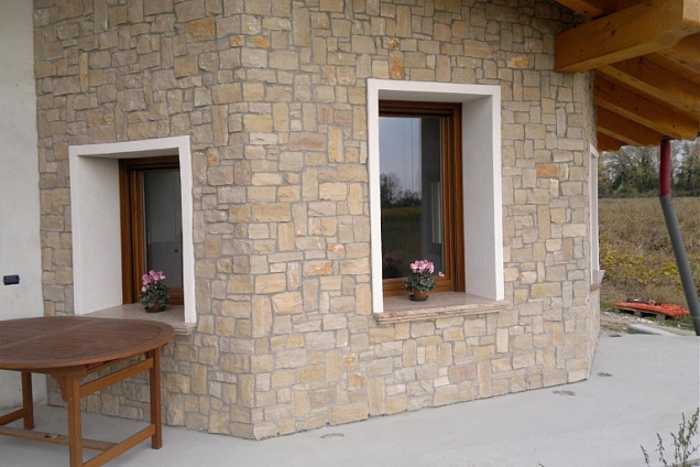 RIVESTIMENTI (continuo) - 5