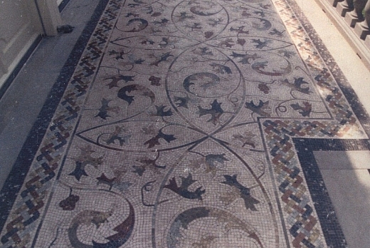 Pavimento per esterno in mosaico di marmo