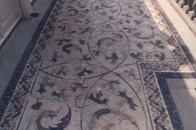 Pavimento per esterno in mosaico di marmo