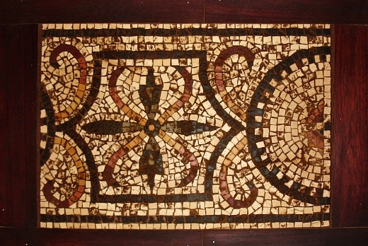 La Bottega delle Arti Antiche Mosaico romano anticato con inserti di cocciopesto - 1