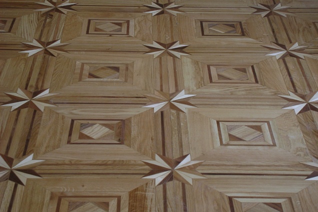 parquet ad intarsio