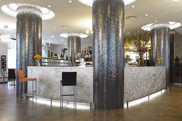 Pavimenti in resina - TA07 Dega Art Materico astratto, Finitura Semilucida Dega Gamma Eco/TR con polveri metalliche.