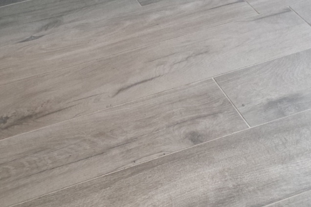 PAVIMENTI IN CERAMICA (effetto-legno) in Emilia-Romagna - 2