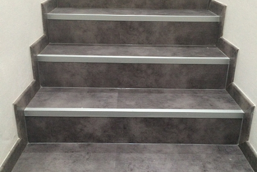 Valex Parquet Livorno Rivestimento scala legno/resina - 1