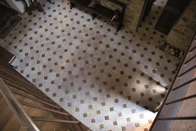 Ottagono con tozzetto lato 10,5 in castagno