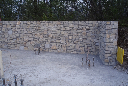 Picaprede di Darkin Maffi Rivestimento muro in sassi - 1