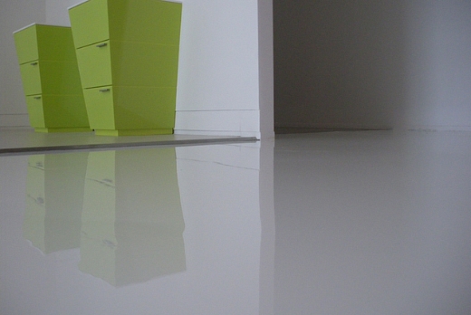 Resine Strutturate Pavimenti in resina Protection in colata bianca - 6