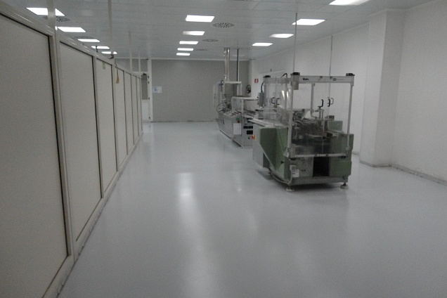 PAVIMENTI IN RESINA (monocolore) - 4