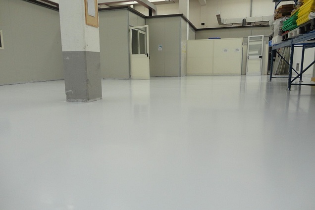 PAVIMENTI IN RESINA (monocolore) - 5