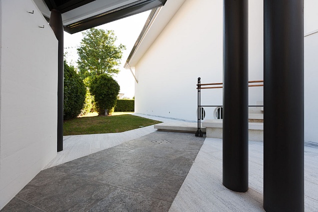 PAVIMENTI IN MARMO / PIETRA (granito) - 2