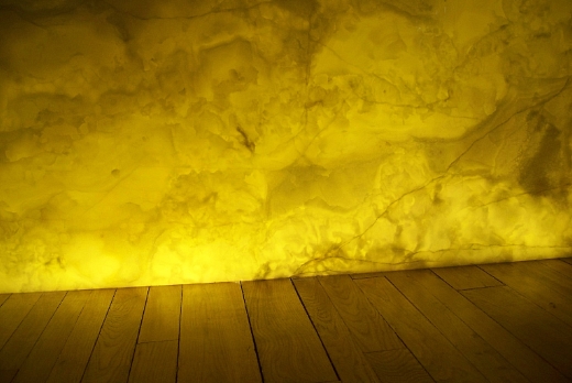 parete in onice retroilluminata