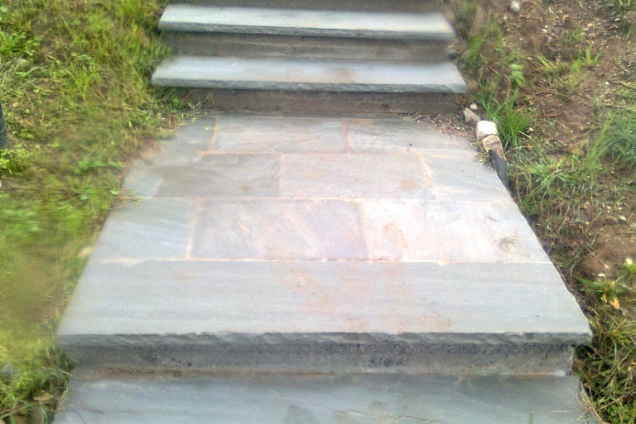 Scala (pedata e alzata)in pakistana-indiana color grigio