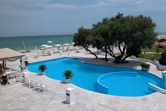 PAVIMENTI SPECIALI - 4