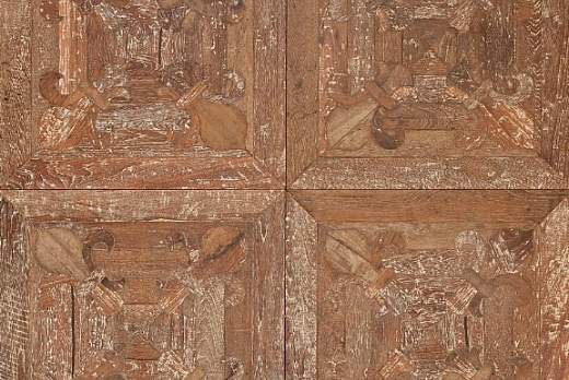 Teak antico intarsiato a mano.
Dimensioni 700x700x20,mm