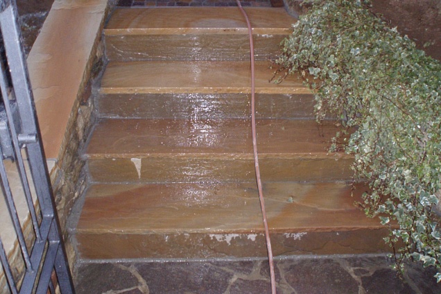Scala (pedata e alzata)in pakistana-indiana color giallo-marrone con effetto bagnato