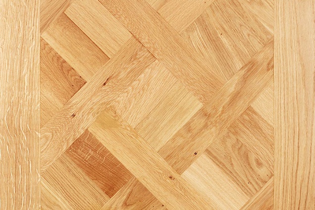 Chantilly
Rovere Sbiancato
Verniciato