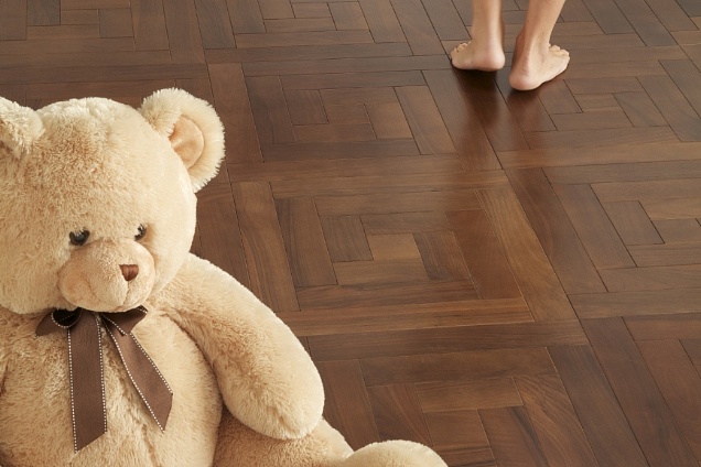 Quadrotte in prefinito multistrato 50x50 cm in Noce Nazionale