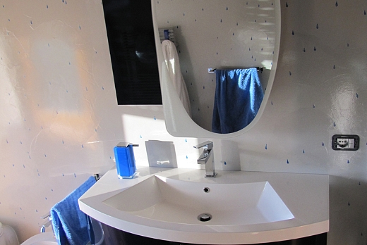 Rivestimento per pareti in resina epossidica con decori