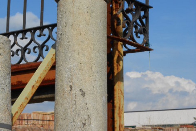 PAVIMENTI DI RECUPERO E MATERIALI PER RISTRUTTURAZIONI (colonne-capitelli) - 1