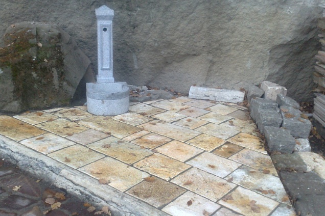 PAVIMENTI IN MARMO / PIETRA - 7