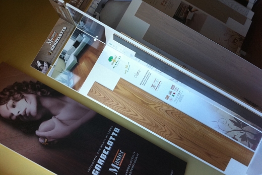 GOLD-prefinito due strati,10 mm di spessore totale,1500 mm di lunghezza,140/150 mm di larghezza...4 mm legno nobile.