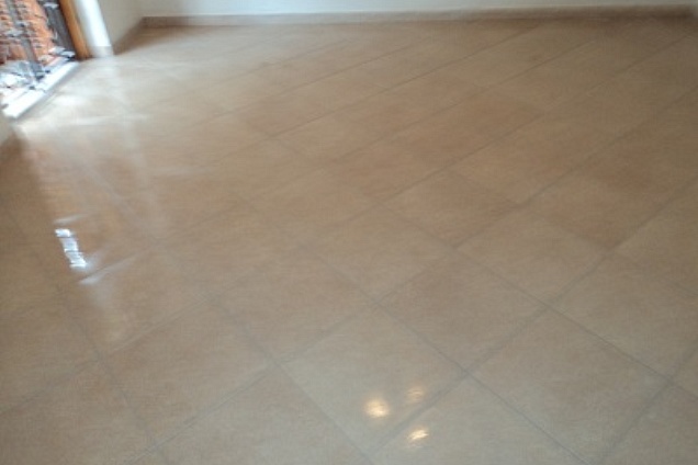 posa in opera pavimento incollato 40x40,montato a rombo