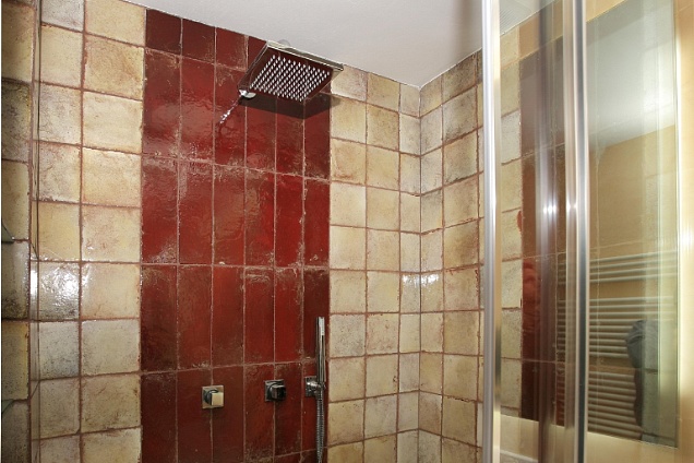 RIVESTIMENTI (rosso) - 1