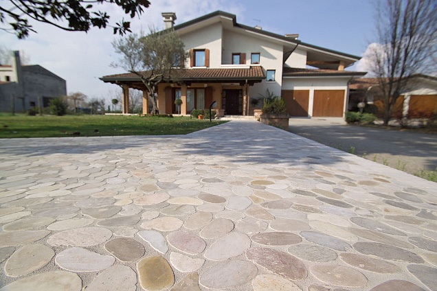 PAVIMENTI IN MARMO / PIETRA (sassi-ciotoli) - 7