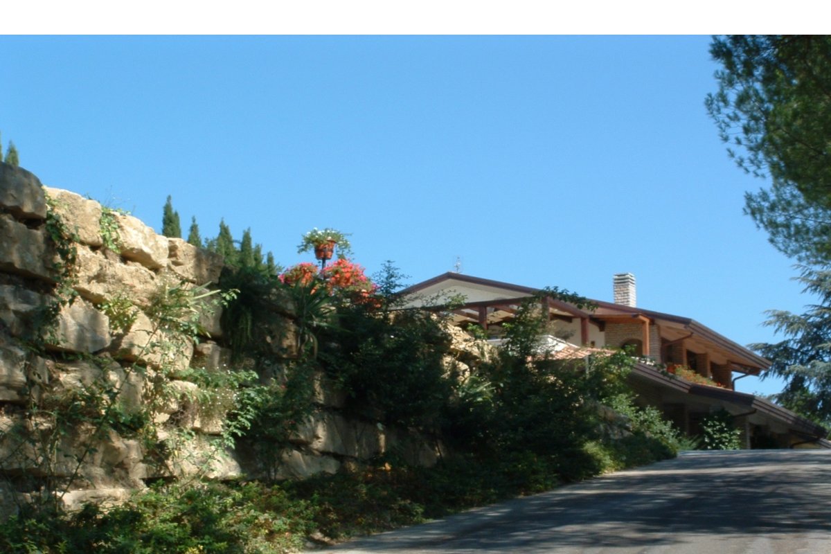 blocchi scenografici per giardini e da scogliera — gorietti srl - La Pietra di Pianello